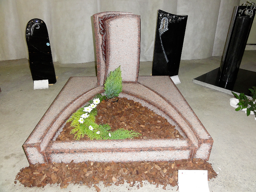 Krah Natustein Grabstein 02