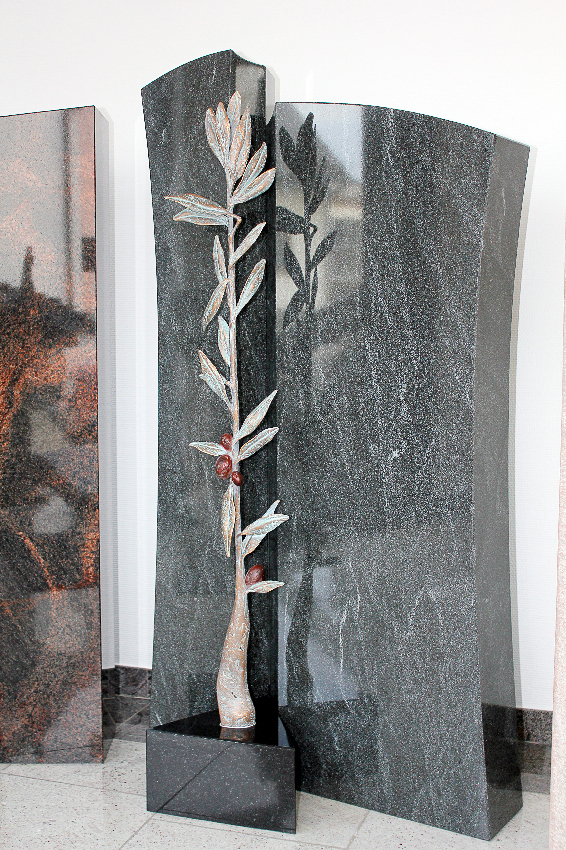 Krah Natustein Grabstein 01