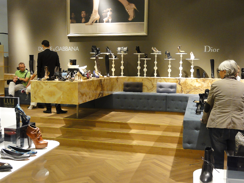 Krah Natursteine POS Regal_06